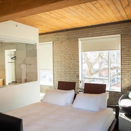 Hotel Ocho Toronto Dış mekan fotoğraf